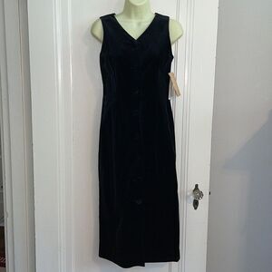 NWT Vtg 80s Maggie Breen black velvet fitted midi dress that buttons up front